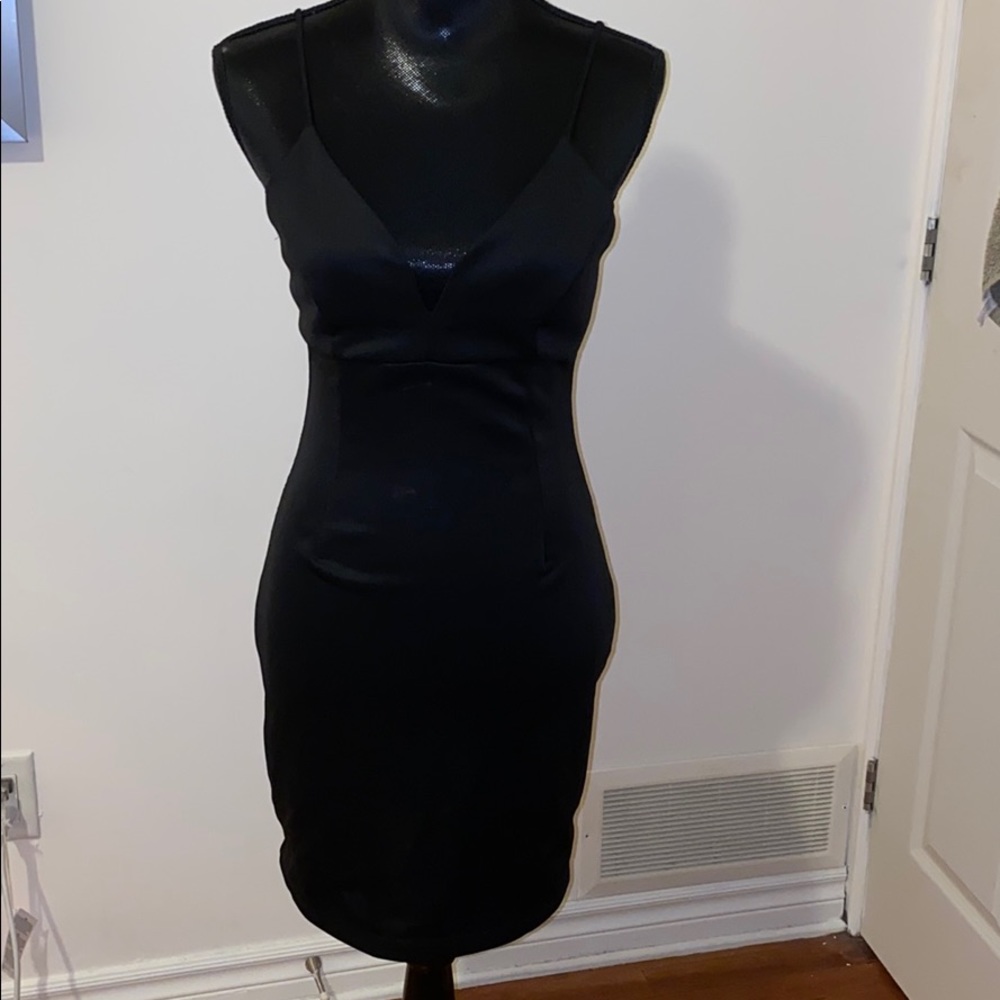 Black dress with tagg